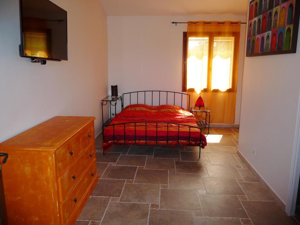 La Bastide Des Selves Bed & Breakfast Draguignan Cameră foto